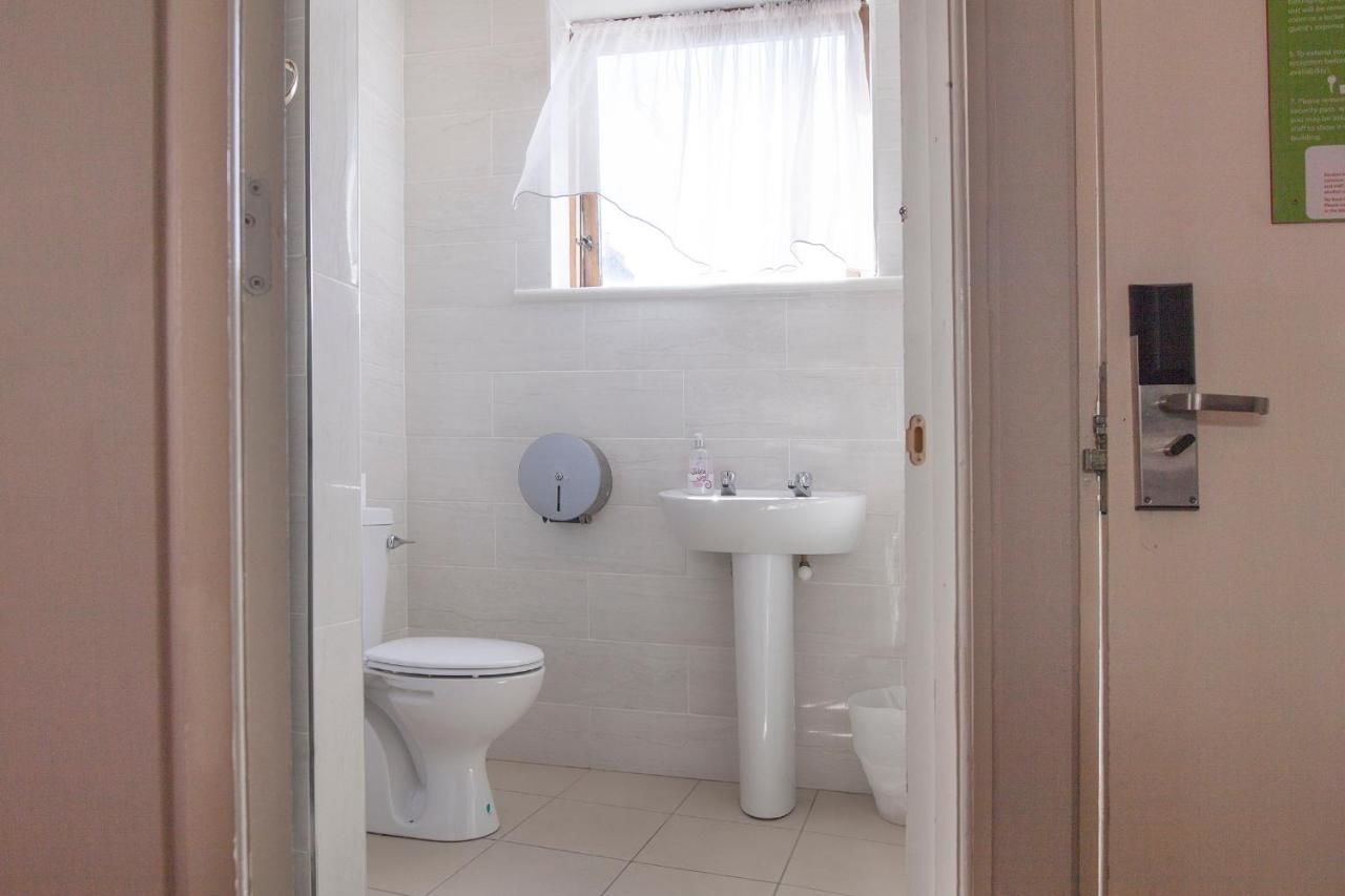 Хостелы Abrahams Hostel Дублин