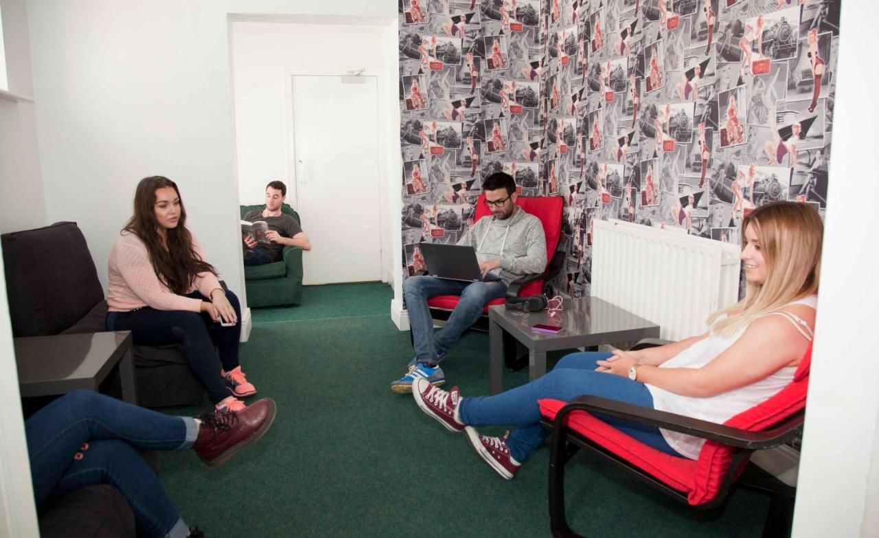 Хостелы Abrahams Hostel Дублин